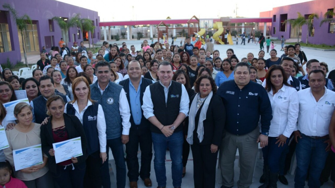 Concluyen jefas de familia cursos y talleres de capacitación