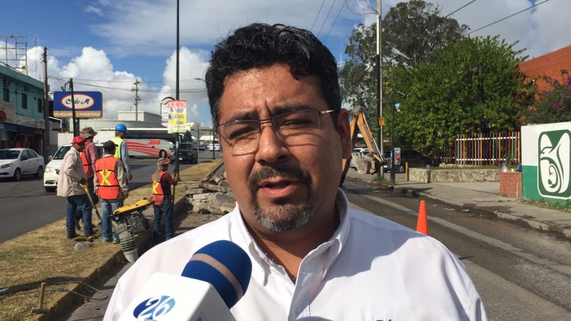 Cierran por bacheo calle Rosalio Bustamante y 16 de septiembre