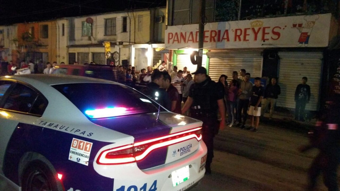 Vecinos intentan linchar a delincuente tras robar en una panadería