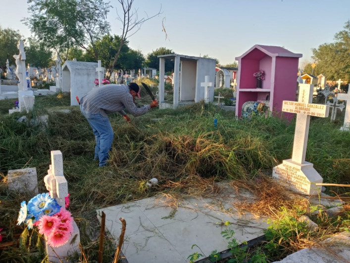 Remozan panteones municipales 