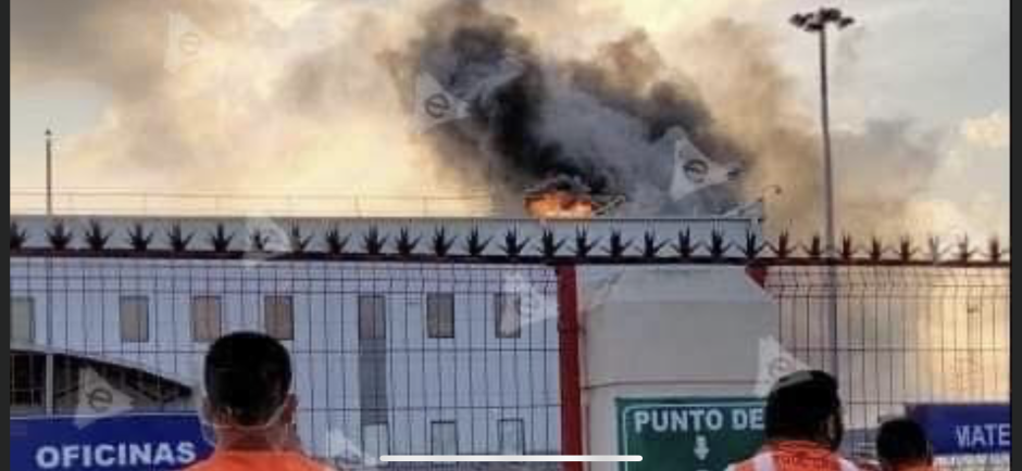 Se incendia fábrica de extintores en Matamoros