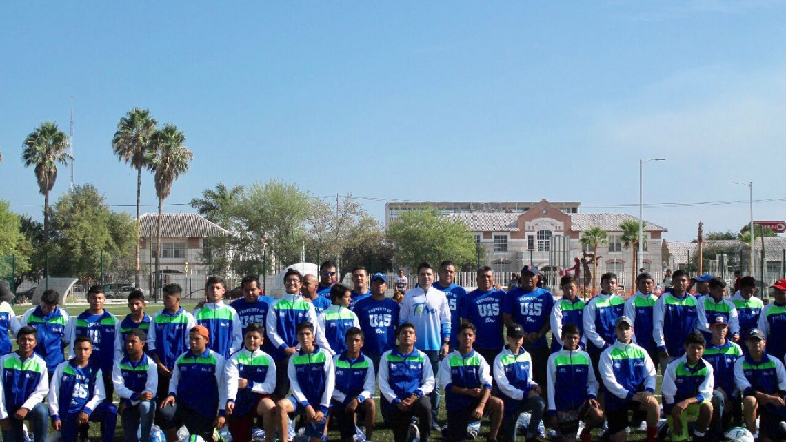 Recibe Seleccion Tam U15 uniformes previo al Campeonato Nacional de Chihuahua