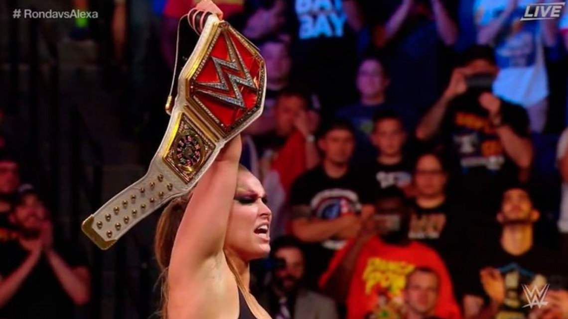 Ronda Rousey es la nueva campeona femenina de WWE RAW