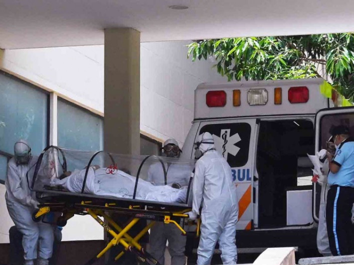 Pacientes curados reflejan la persistencia de células contaminadas en los pulmones: OMS