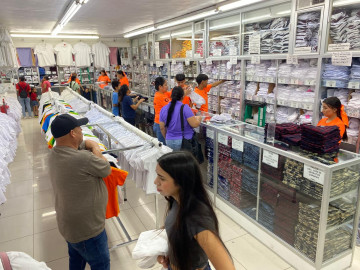 Pagan hasta mil pesos por uniforme