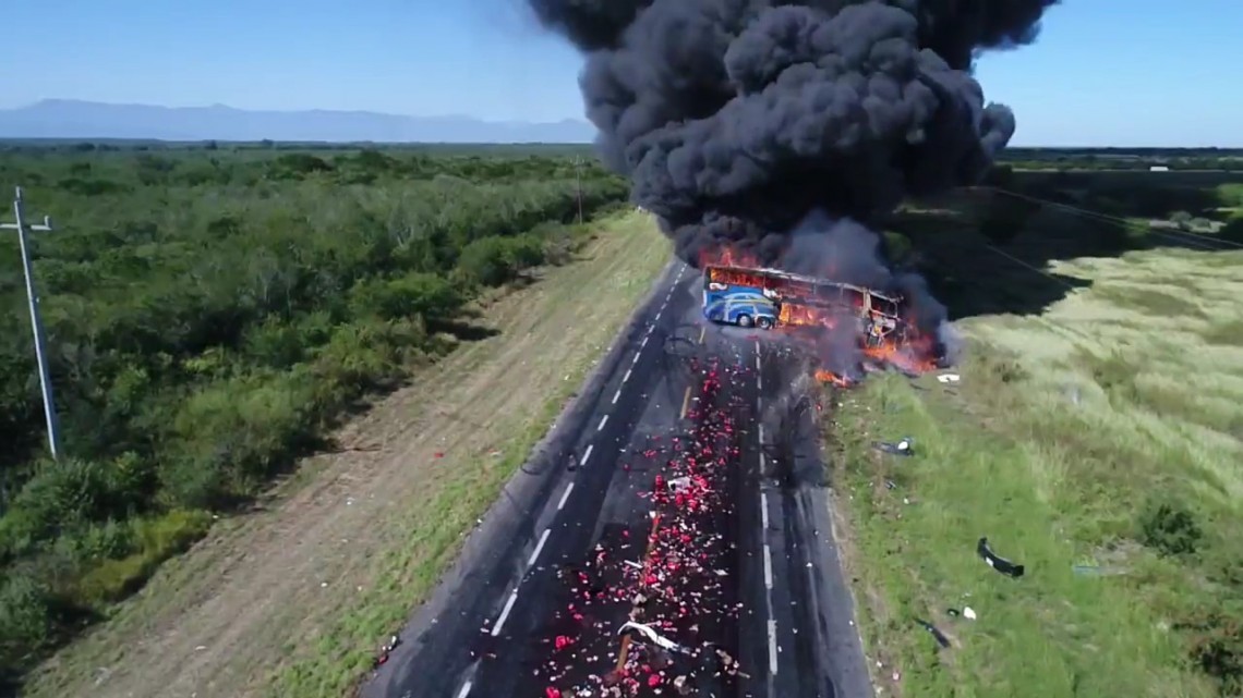 Deja 3 muertos y 10 heridos accidente en carretera Victoria - Monterrey