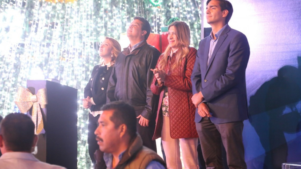 Maki Ortiz presente en "Viva la Navidad Tamaulipas"