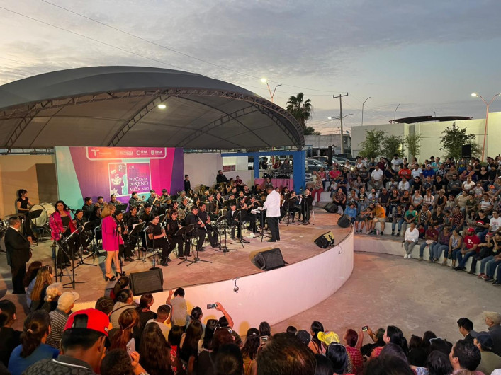 Disfrutan familias de clausura del Festival Internacional de la Costa del Seno Mexicano