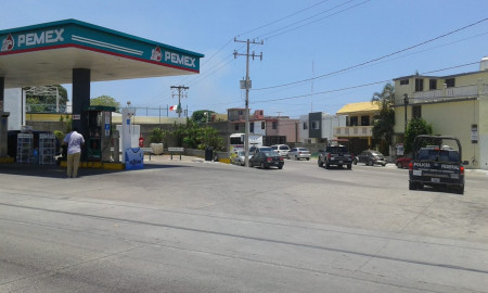 Policía Investigador que pretendía llevarse a su hijo a punta de pistola, causa terror