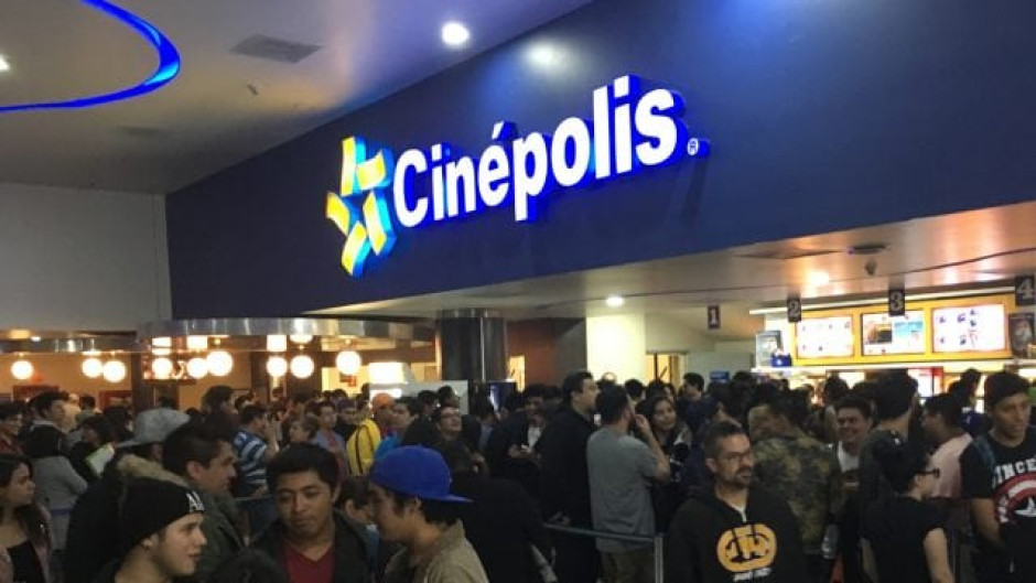 ¿Harto de las filas para comprar palomitas? Cinépolis va por la automatización