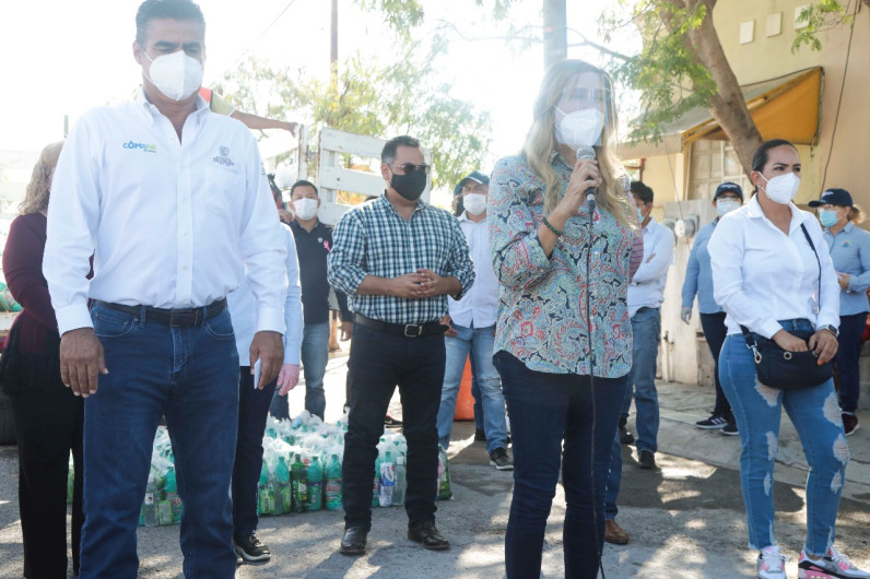 Atiende Municipio a colonos a la puerta de su casa