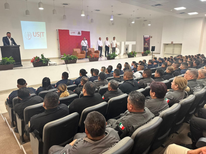Recibe USTJ a 135 elementos de la Fiscalía, Guardia Estatal y Custodia Penitenciaria para cursos de capacitación 