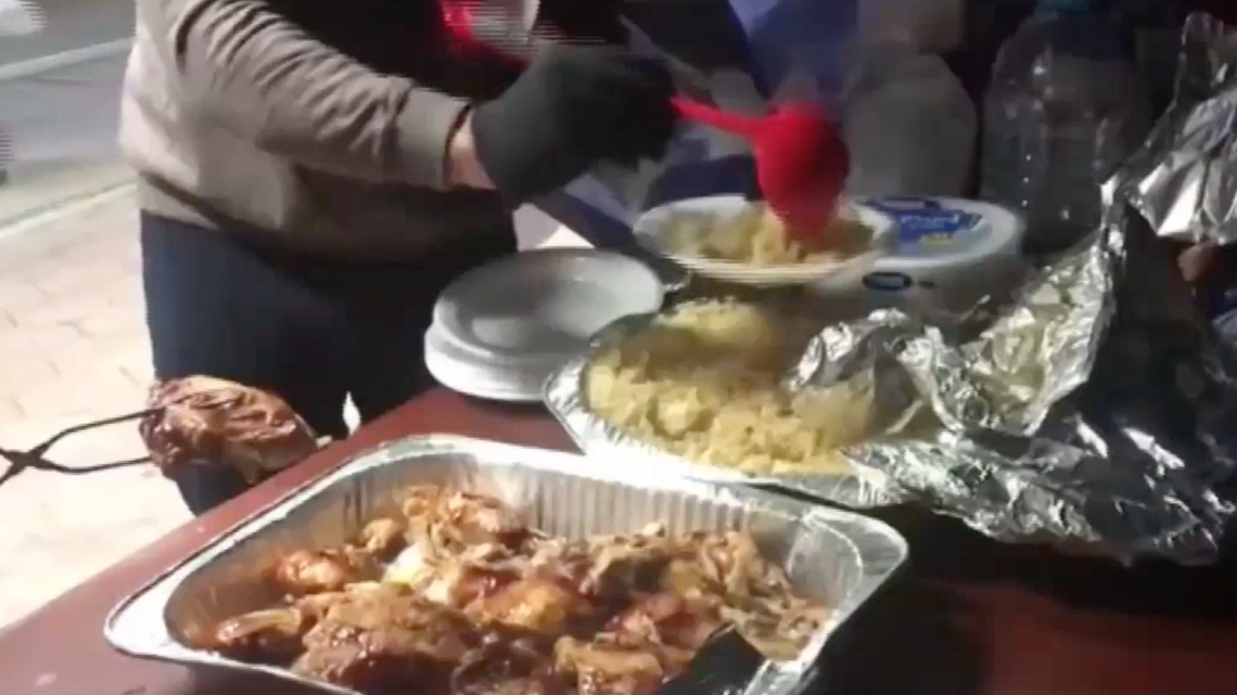 Angry Tías y Abuelas RGV buscan voluntarios 