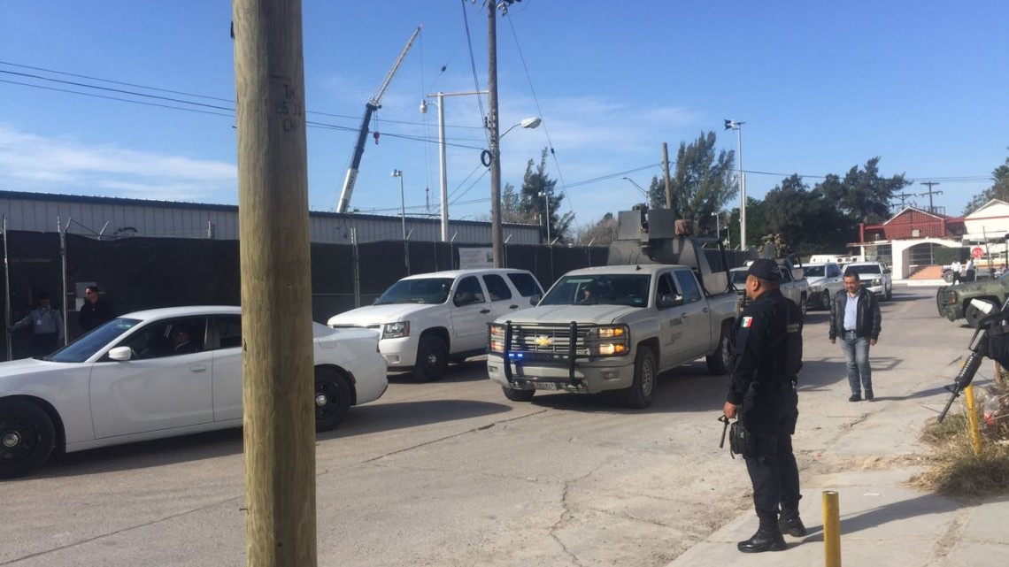 Visita gobernador construcción de nuevo consulado 