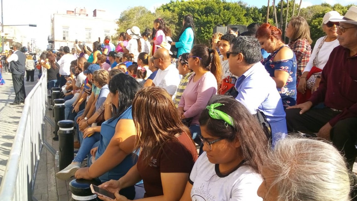 Desfilan en Matamoros por el 109 Aniversario de la Revolución Mexicana