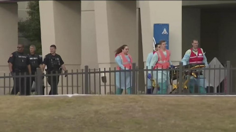 Militar saudí mata a 3 personas en base naval de Florida