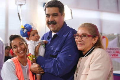 Maduro llama a venezolanas a tener 6 hijos