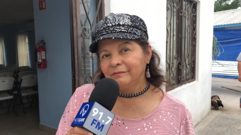 Estadounidenses visitan albergues de migrantes y contribuyen con clases y donativos.