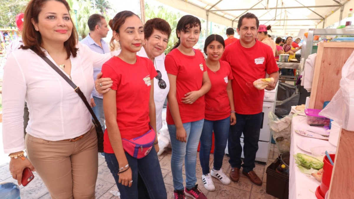 Todo un éxito primer día del "Festival de las Tortas" en Tampico