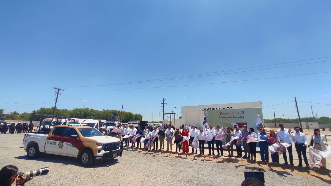 Gobernador Américo Villarreal Anaya y Alcalde Carlos Peña Ortiz en Mesa de Construcción de la Paz 