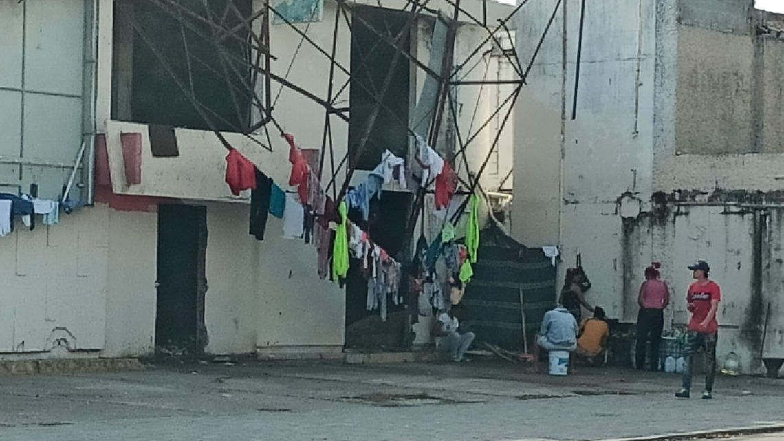 Reportan miles de migrantes varados en Matamoros a la espera de EU ponga fin al título 42