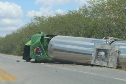 Vuelca pipa en carretera Matamoros - Victoria