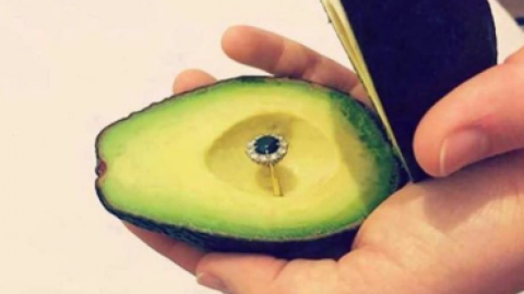 Se vuelven tendencia, propuestas de matrimonio con aguacates