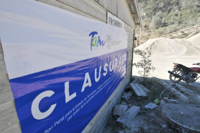 Clausura Gobierno de Tamaulipas  banco de materiales en Antiguo Morelos