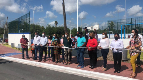 Inauguran pavimentaciones y nueva plaza pública