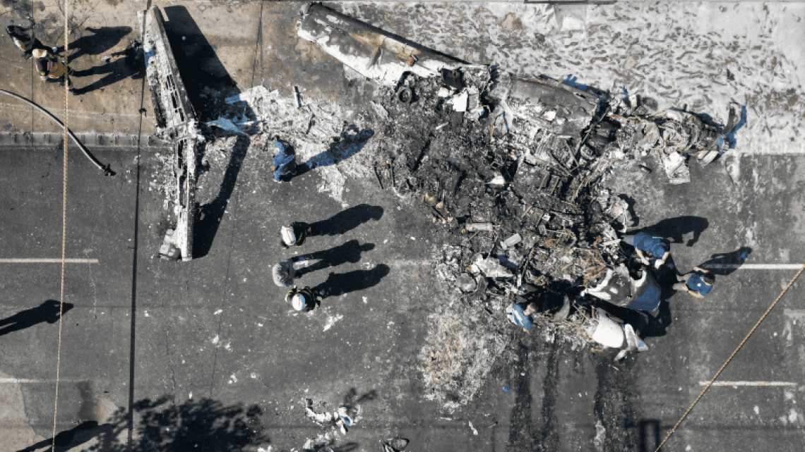 Avión se estrella sobre un autobús público en Sao Paulo, Brasil 