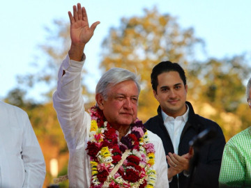 Mantenimiento de carreteras prioridad del gobierno federal: AMLO