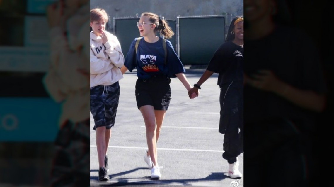 Millie Bobby Brown pasea por LA con los chicos Jolie-Pitt