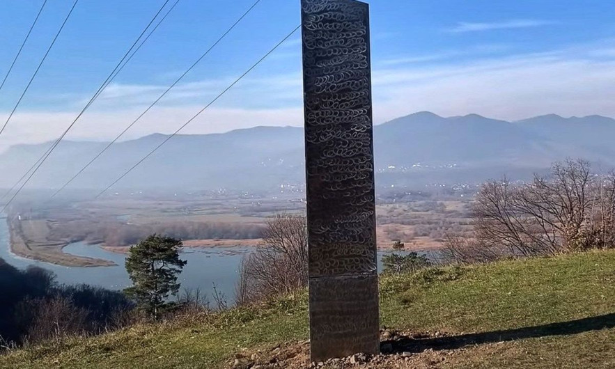 Hallan nuevo monolito en Rumania similar al de Utah