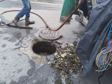Atendió COMAPA fuga de agua residual en la colonia La Cañada