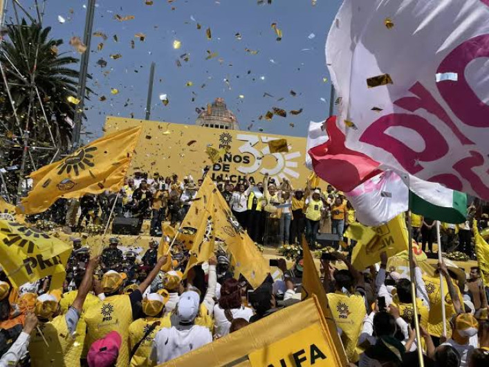 Jesús Zambrano confía en que PRD mantendrá registro