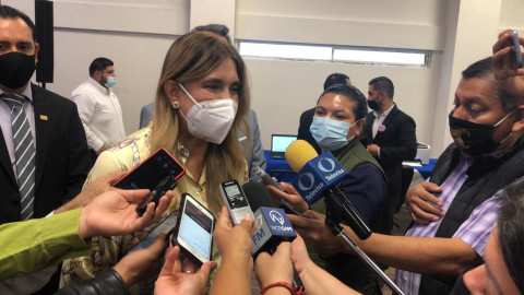 Exhorta Maki a priorizar salud ante posible apertura de puentes internacionales.