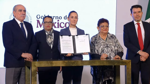 Claudia Sheinbaum firma decreto que reconoce crimen de Tlatelolco en 1968