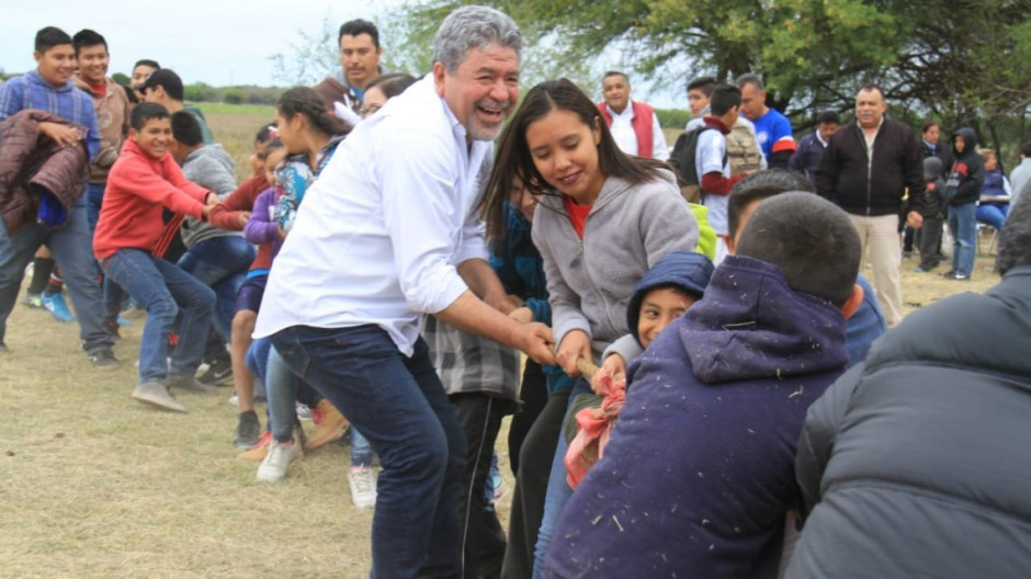 Benefician a familias de Manuel Ávila Camacho con Feria Ejidal.  