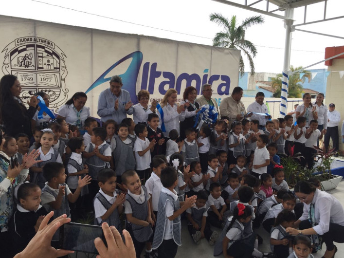 Acciones sociales y de infraestructura realiza gobierno local