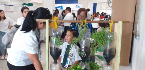 Participan alumnos de primaria en innovación tecnológica 