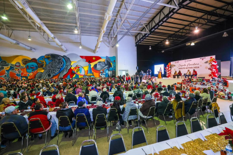 Celebró Carlos Peña Ortiz un día de alegría y amor para los abuelitos de Reynosa