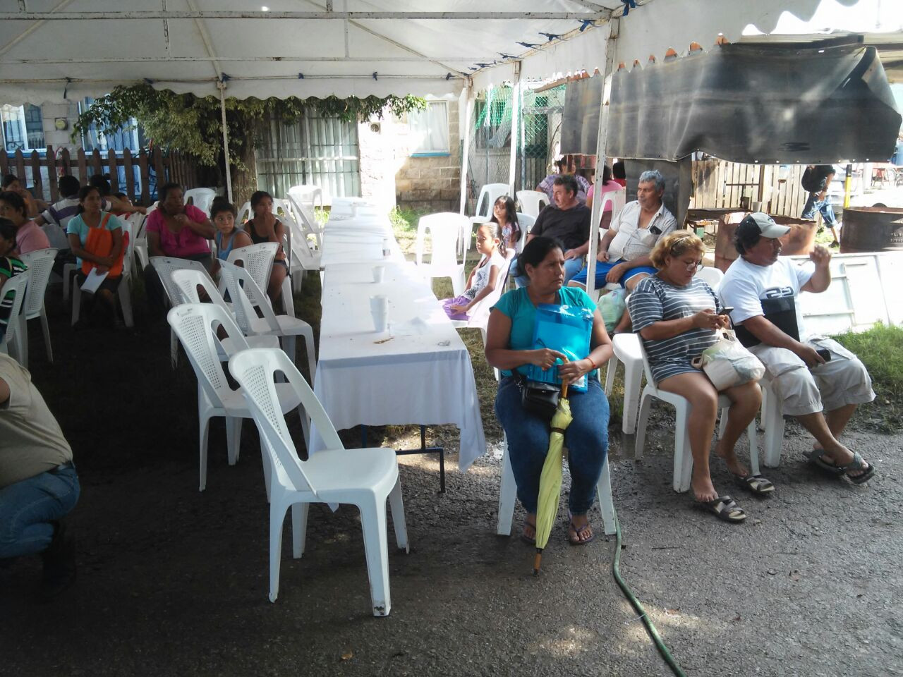 Desarrollo social atiende a familias afectadas por inundaciones