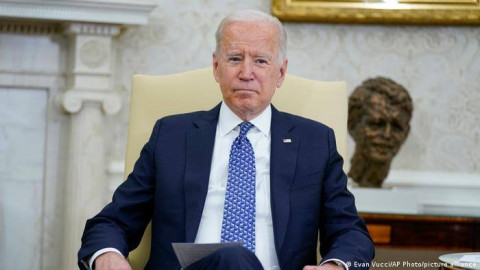 Congreso de EU aprueba plan de infraestructura de Biden