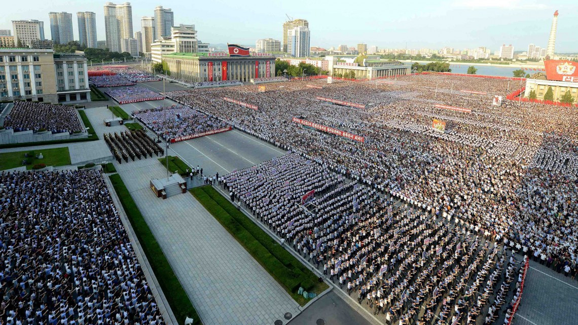 Kim Jong-un armó un gigantesco desfile en Pyonyang 