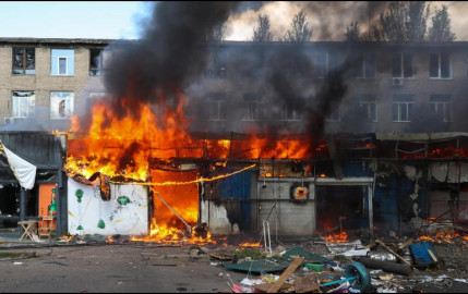 Al menos 17 muertos en un ataque ruso en un mercado de Ucrania