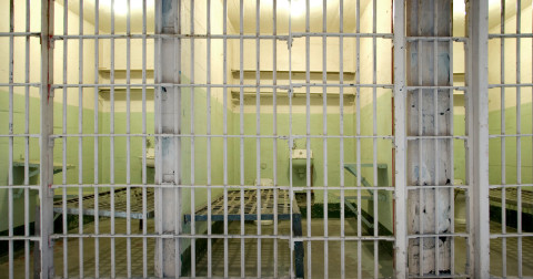 Casos de coronavirus en cárcel al norte de Texas aumentan drásticamente