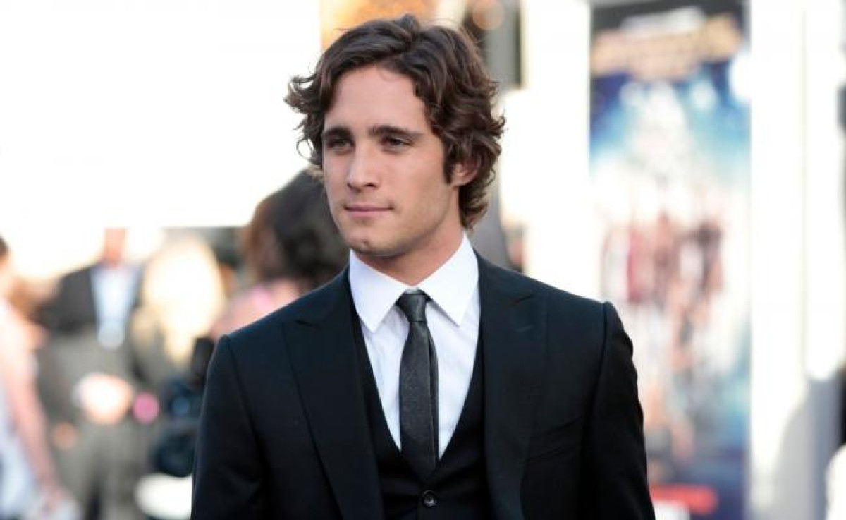 Diego Boneta ya comenzó a trabajar en su papel para ser Luis Miguel