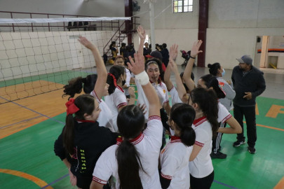 Responde niños y jóvenes a semana deportiva estudiantil
