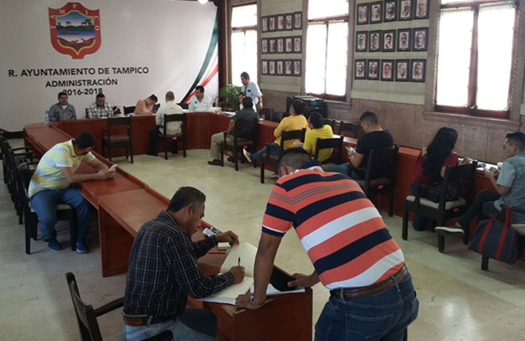 Se paga segunda parte de aguinaldo a exburócratas porteños