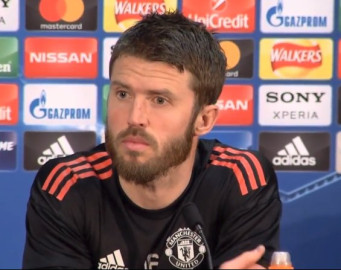 Michael Carrick confirmó su retiro del Manchester United